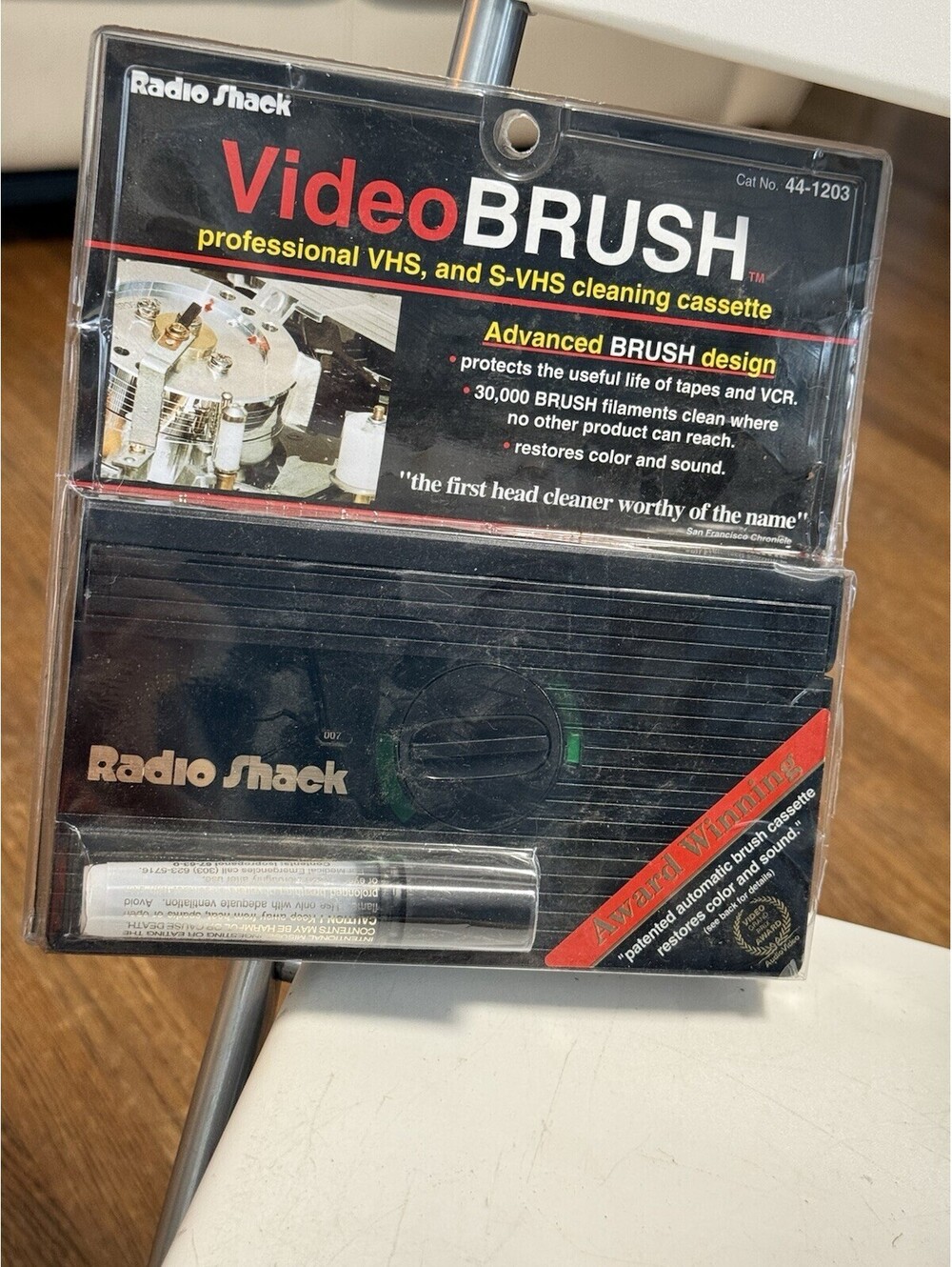 Radio Shack  VHS PROFESIONAL VIDEO BRUSH CLEANING CASSETTE VCR TAPE 44-1203